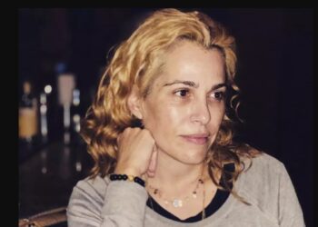 Δύσκολες ώρες για την Τζένη Μπότση: Στο Χειρουργείο η κορούλα της, Αλίκη