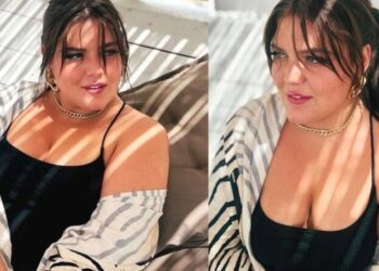 Κορμί Ελληνίδας Θεάς: H Δανάη Μπάρκα ποζάρει με μαγιό και ρίχνει το διαδίκτυο