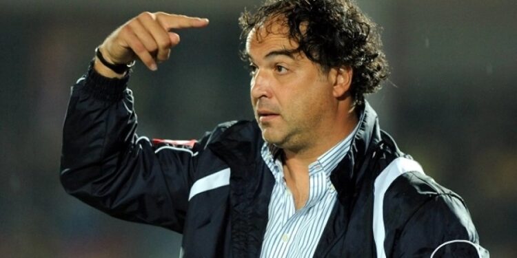 Alldaynews.gr Στεφάν Ντεμόλ: Πέθανε στα 57 του ο πρώην προπονητής του Αιγάλεω και του ΠΑΣ Γιάννινα