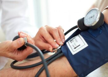 Ανείπωτη τραγωδία στη Λάρισα: Άνδρας πέθανε ξαφνικά μέσα σε φαρμακείο την ώρα που του έπαιρναν την πίεση