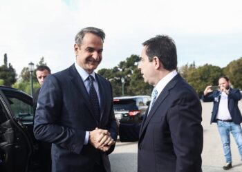 Το παρασκήνιο της παραίτησης Μηταράκη – Οι διακοπές την ώρα των πυρκαγιών