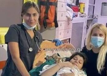 Alldaynews.gr 22χρονη γέννησε μέσα σε ασθενοφόρο πάνω στη γέφυρα της Χαλκίδα