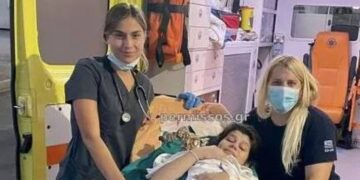 Alldaynews.gr 22χρονη γέννησε μέσα σε ασθενοφόρο πάνω στη γέφυρα της Χαλκίδα