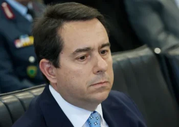 Παραιτήθηκε ο Μηταράκης από υπουργός Προστασίας του Πολίτη – Στη θέση του ο Γιάννης Οικονόμου