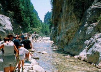 Περιπατητής πέθανε ενώ διέσχιζε το φαράγγι της Σαμαριάς