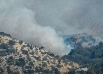 Μεγάλη φωτιά στη βόρεια Κέρκυρα – Εκκενώνονται πέντε οικισμοί