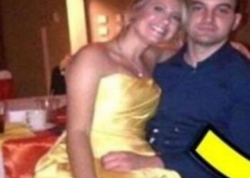 Μία εβδομάδα μετά τον θάνaτο της γυναίκας του βρήκε αυτή τη φωτογραφία στο κινητό της – Εκεί πάγωσε…