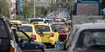 Alldaynews.gr Κλήσεις απο ”Μακριά”! Έρχονται νέες κάμερες για τις παραβάσεις σε λεωφορειολωρίδες – Πού θα τοποθετηθούν