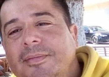 Θρήνος για τον 49χρονο πατέρα 3 παιδιών: ”Έφυγε” την ώρα που έτρωγε σε ταβέρνα με την οικογένειά του