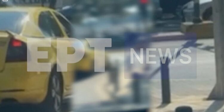 Βουλιαγμένη: Συγκλονίζει η Τρaγική ιστορία του 28χρονου που παρασύρθηκε και Σκοτώθηκe από αυτοκίνητο – Ο καβγάς και η μοιραία απόφαση (video)