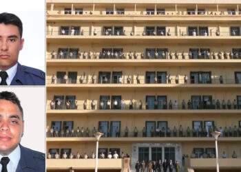 Πτώση Canadair: Ράγισαν καρδιές στο Πεντάγωνο – Βγήκαν στα μπαλκόνια για τους 2 πιλότους (video)