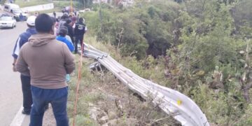 Alldaynews.gr Νέα Τραγωδία με λεωφορείο να πέφτει σε γκρεμό: Τουλάχιστον 25 οι νεκpοί (φωτο, video)
