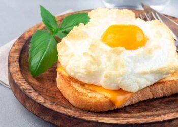 Cloud egg, η νέα viral τρέλα του TikTok για τηγανητά αυγά