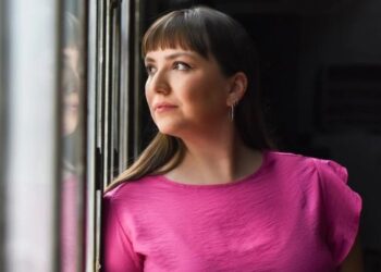 Έλενα Ζιάβρα, η μουσειολόγος που μίλησε στον Θεοδωράκη για τον αυνανισμό: ”Το κάνω επειδή μπορεί να έχω πονοκέφαλο”[video]