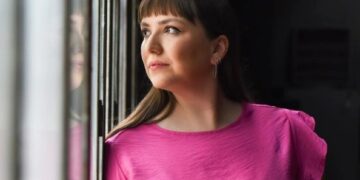 Έλενα Ζιάβρα, η μουσειολόγος που μίλησε στον Θεοδωράκη για τον αυνανισμό: ”Το κάνω επειδή μπορεί να έχω πονοκέφαλο”[video]