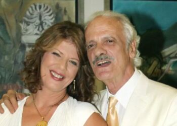 Δύσκολες ώρες για τον Σπύρο Φωκά: Μετά την φωτιά, στο νοσοκομείο με οξύ έμφραγμα η σύζυγός του, Λίλιαν