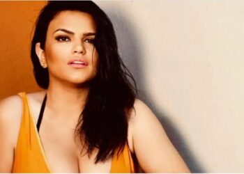 Μπραζίλ και ολόσωμο – Έβαλε ”φωτιές” η Δήμητρα Κατσαφάδου με το πολύχρωμο μαγιό και την πόζα της[video]