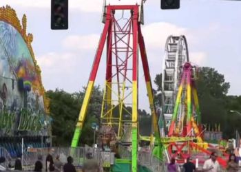 10χρονος εκτοξεύτηκε από παιχνίδι σε λούνα παρκ και έσπασε το κρανίο του (vid)