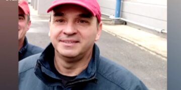 Συγκλονίζει η σύζυγος του πυροσβέστη που πέθανε την ώρα του καθήκοντος-”Δεν είχε κανένα πρόβλημα υγείας, τίποτα απολύτως”[video]