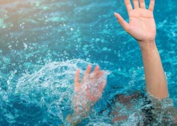 Τραγωδία στη Νέα Μάκρη: 10χρονο αγοράκι πνίγηκε σε πισίνα ξενοδοχείου