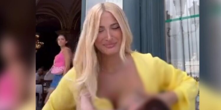 Ιωάννα Τούνη: Θηλάζει τον γιο της σε καφετέρια στο Μόντε Κάρλο! Χαμός στο Twitter[video]