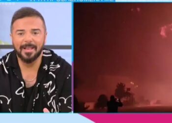 Ξεσπά ο Τριαντάφυλλος: «Την κάψανε την Ρόδο, τη διαλύσανε» – Με λυγμούς στον αέρα ο πυροσβέστης-ξάδελφός του που δίνει μάχη