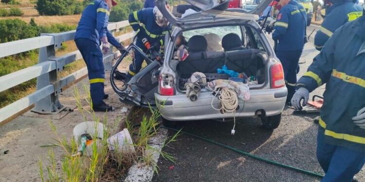 Alldaynews.gr Φρικτό τροχαίο με έναν νεκρό: Πήγαινε για το μεροκάματο και έπεσε πάνω του ΙΧ που οδηγούσε διακινητής μεταναστών