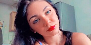 Νεκpή 16χρονη στη Χαλκιδική: Ένιωσε αδιαθεσία και έχασε τις αισθήσεις της – «Έφαγε ένα χοτ ντογκ και κατέρρευσε» (φωτο, video)