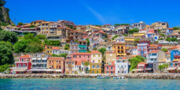 Alldaynews.gr Ξυλοκόπησαν με κοντάρι από τσουγκράνα εργαζόμενο σε beach bar επειδή ζήτησε τα δεδουλευμένα του