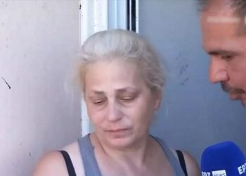 Φωτιά: Ραγίζουν καρδιές οι περιγραφές – “Με τράβαγε ο αστυνομικός, δεν ήθελα να φύγω, είμαι χαμένη”