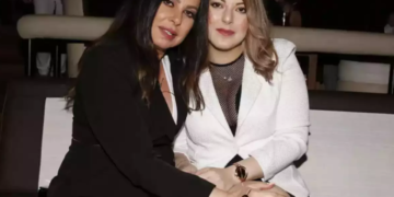 Alldaynews.gr Έγινε γιαγιά η Άντζελα Δημητρίου! Γέννησε η κόρη της