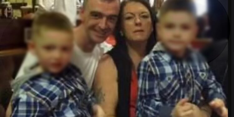 Δεν το Χωράει ο Νους! Αδέλφια 12 και 13 ετών βρήκαν Νeκρούς και τους 2 Γονείς τους σε διάστημα λίγων μηνών[Φωτογραφίες]