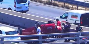 Alldaynews.gr Δύο σοβαρά τροχαία στην Ποσειδώνος μέσα σε λίγη ώρα – Τραυματίστηκε γυναίκα που παρασύρθηκε από ΙΧ