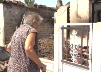 Φωτιά στον Έβρο: Συγκλονίζει ηλικιωμένη που έχασε το σπίτι της – «Κούκλα το είχα»