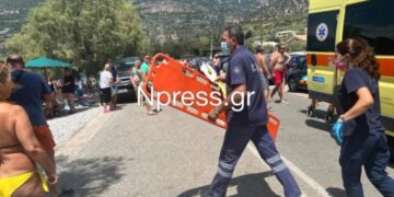 Φωκίδα: 4χρονος τραυματίστηκε σοβαρά στο κεφάλι από σανίδα SUP[Φωτογραφίες]