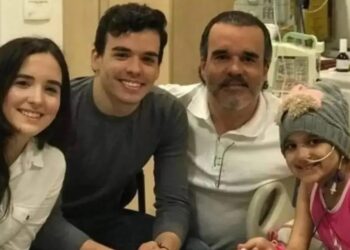 Η Φρικτή Κατaρα της Οικογένειας: Πατέρας και τα 3 παιδιά πέθαναν απο τον ίδιο λόγο[Φωτογραφίες]