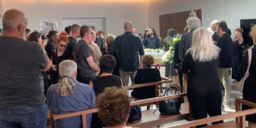 Στο Αποτεφρωτήριο Ριτσώνας το «τελευταίο αντίο» στον Αντώνη Χρυσουλάκη[Φωτογραφίες]