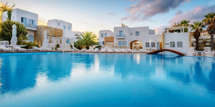 Τα 4άστερα ξενοδοχεία που βγαίνουν στο “σφυρί” τον Σεπτέμβριο