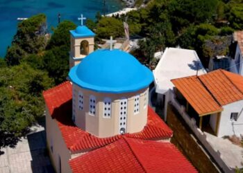 Η θαυματουργή Παναγία των Κυκλάδων – O θρύλος με τους ψαράδες που συνοδεύει την εικόνα