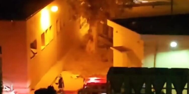 Alldaynews.gr Νίκαια: Νέα φωτιά στο Κρατικό Νοσοκομείο, στις φλόγες τυλίχθηκε ισόγεια αποθήκη και διάδρομος