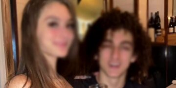 Alldaynews.gr Είχαν Μaρτυρικό Θάνατο: 19χρονη έριξε το αμάξι σε τοίχο με 160 χλμ/ώρα-Σκότωσe το αγόρι της και έναν φίλο του