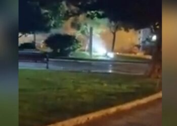 Ρέντη: Φωτιά ξέσπασε σε αυτοκίνητο[video]