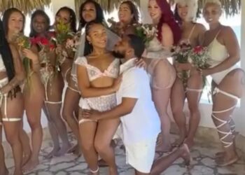 Παντρεύτηκε ταυτόχρονα δέκα γυναίκες – «Μοιραζόμαστε αγάπη και θετική ενέργεια»