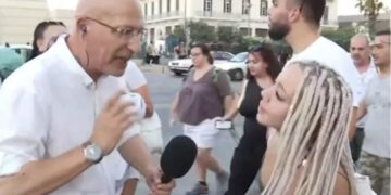 Η στιγμή που ο Γιώργος Τσελίκας ξεματιάζει επιβάτιδα στον αέρα[video]