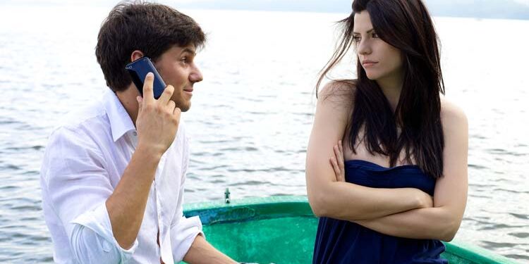 Γιατί πολλά ζευγάρια χωρίζουν στις καλοκαιρινές τους διακοπές;