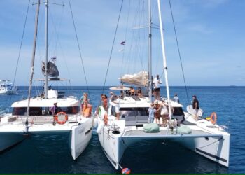 Οικογενειακή τραγωδία: Μωράκι 13 μηνών γλίστρησε από το κατάστρωμα σκάφους και πνίγηκε (φωτο)