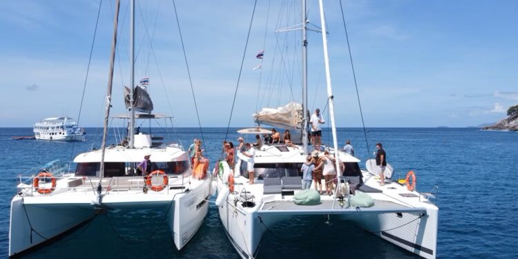 Alldaynews.gr Οικογενειακή τραγωδία: Μωράκι 13 μηνών γλίστρησε από το κατάστρωμα σκάφους και πνίγηκε (φωτο)