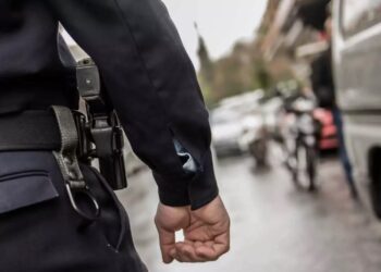 Ξέσπασε Σάλος! Αξιωματικός της ΕΛ.ΑΣ και πρώην σύντροφος Πασίγνωστης ηθοποιού, εκβίαζε καταστηματάρχες