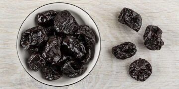 Alldaynews.gr Οστεοπόρωση: Τα φρούτα που κάθε 50αρα πρέπει να τρώει για γερά οστά