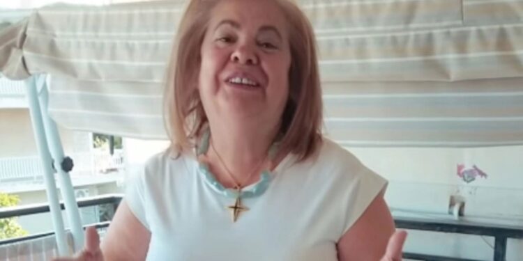 Έφη Θώδη: Τραγούδησε το Sexbomb και το Eye Of The Tiger και γκρέμισε το Tik Tok[video]